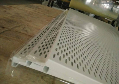 金属铁板厂家东风启辰白色微孔吊顶镀锌钢板产品详解